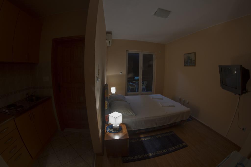 Apartments Gugolj M&M Херцег-Нови Экстерьер фото