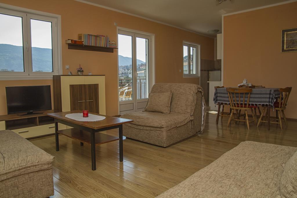 Apartments Gugolj M&M Херцег-Нови Экстерьер фото